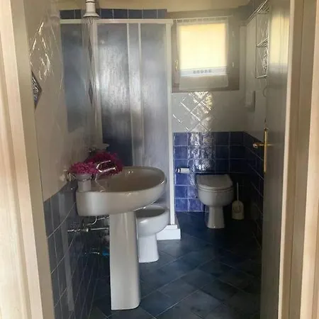 Casa Roberta - Villetta Vista Mare & Airco בית נופש *
